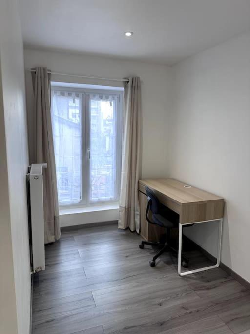 Appartement T4 En Hyper-Centre Bourgoin-Jallieu Extérieur photo