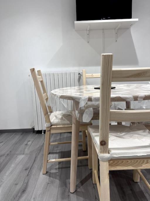 Appartement T4 En Hyper-Centre Bourgoin-Jallieu Extérieur photo