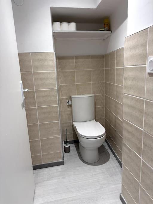 Appartement T4 En Hyper-Centre Bourgoin-Jallieu Extérieur photo