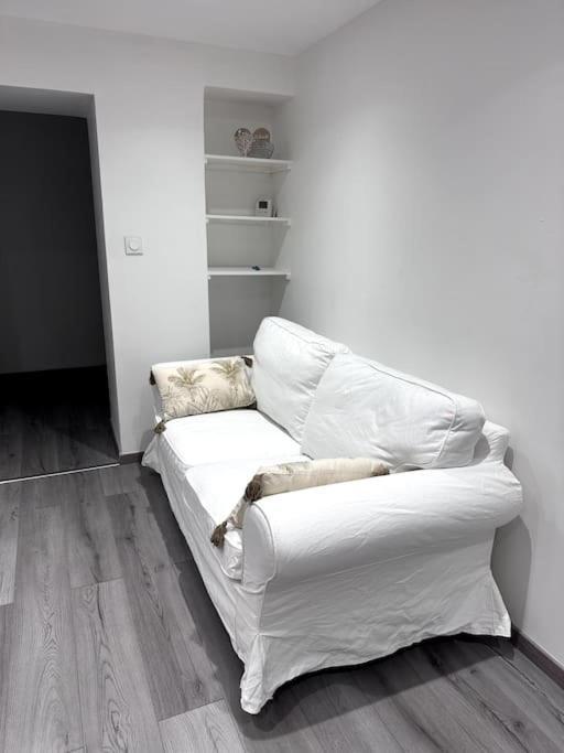 Appartement T4 En Hyper-Centre Bourgoin-Jallieu Extérieur photo
